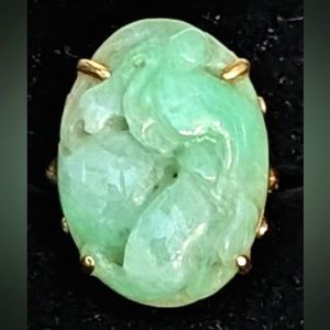 Solid 14k Gold Carved Bird Jade Ring - Size 9